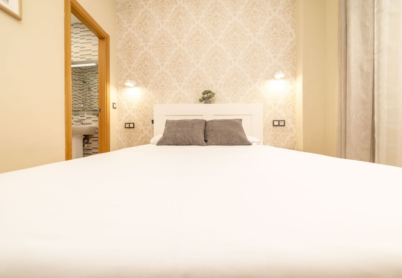 Apartamento en Málaga - -MalagaSunApts- Stylish City Centre Pool&Parking  Apartamento en Málaga - -MalagaSunApts- Stylish City Centre Pool&Parking