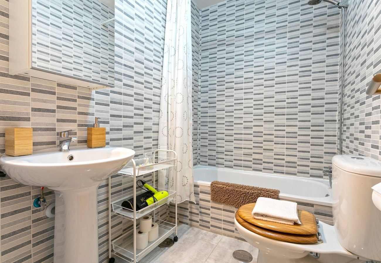 Apartamento en Málaga - -MalagaSunApts- Central*FreeParking*RooftopPool  Apartamento en Málaga - -MalagaSunApts- Central*FreeParking*RooftopPool