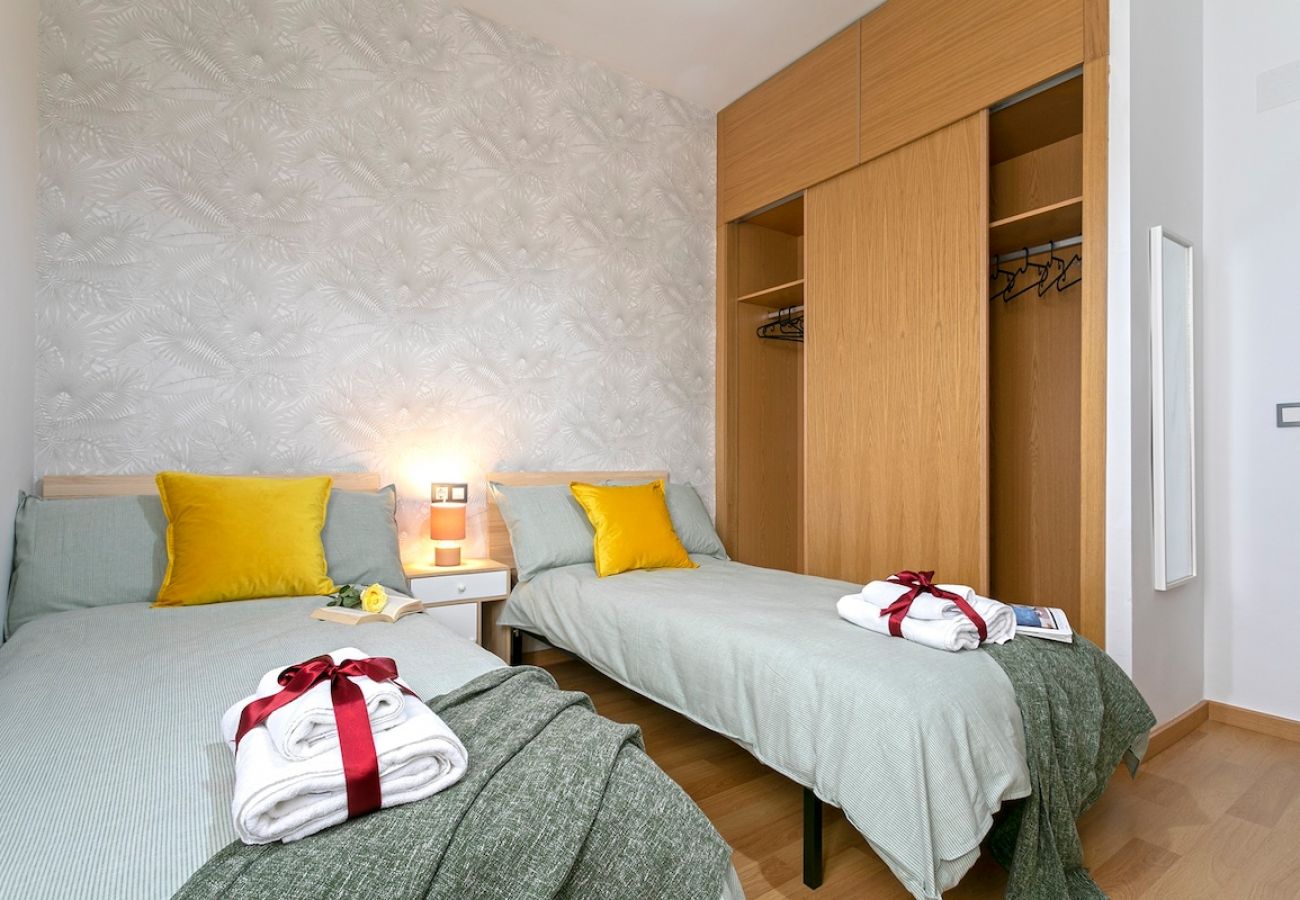 Apartamento en Málaga - -MalagaSunApts- Central*FreeParking*RooftopPool  Apartamento en Málaga - -MalagaSunApts- Central*FreeParking*RooftopPool