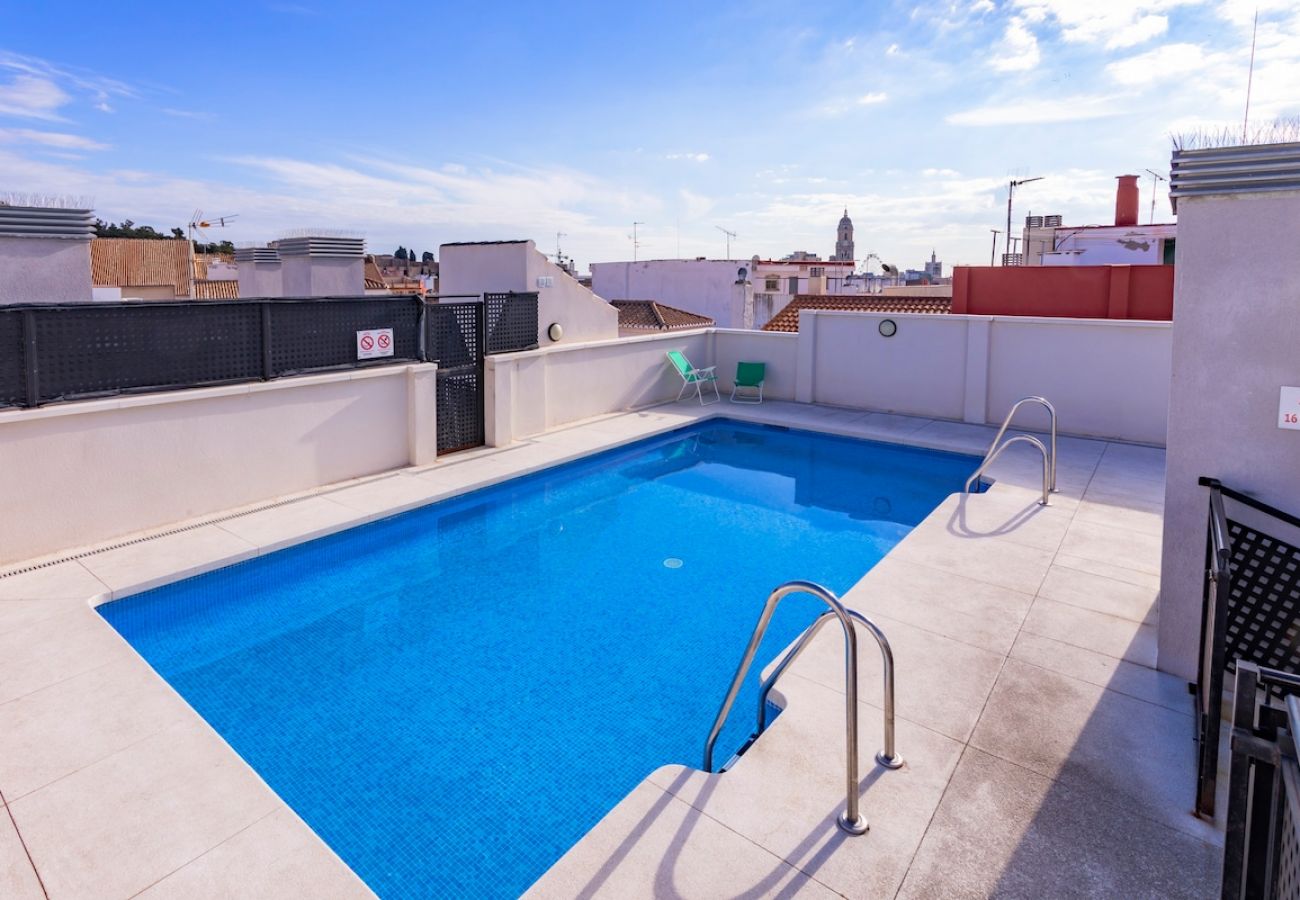 Apartamento en Málaga - -MalagaSunApts- Central*FreeParking*RooftopPool  Apartamento en Málaga - -MalagaSunApts- Central*FreeParking*RooftopPool