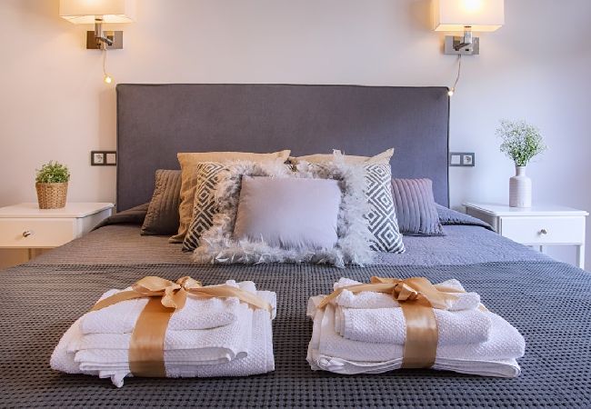 Apartamento en Málaga - -MalagaSunApts- CityCentre Rooftop Pool A/C WIFI  Apartamento en Málaga - -MalagaSunApts- CityCentre Rooftop Pool A/C WIFI