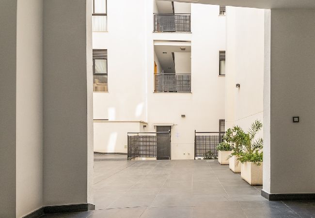 Apartamento en Málaga - -MalagaSunApts- Modern CityCentre Pool&Parking  Apartamento en Málaga - -MalagaSunApts- Modern CityCentre Pool&Parking