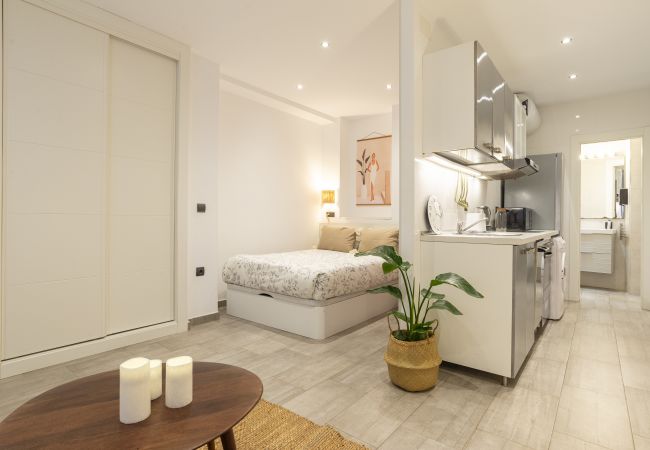 Estudio en Málaga - -MalagaSunApts- Quiet courtyard Andes Perez Estudio en Málaga - -MalagaSunApts- Quiet courtyard Andes Perez