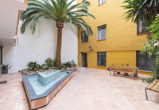 Estudio en Málaga - -MalagaSunApts- Quiet courtyard Andes Perez Estudio en Málaga - -MalagaSunApts- Quiet courtyard Andes Perez