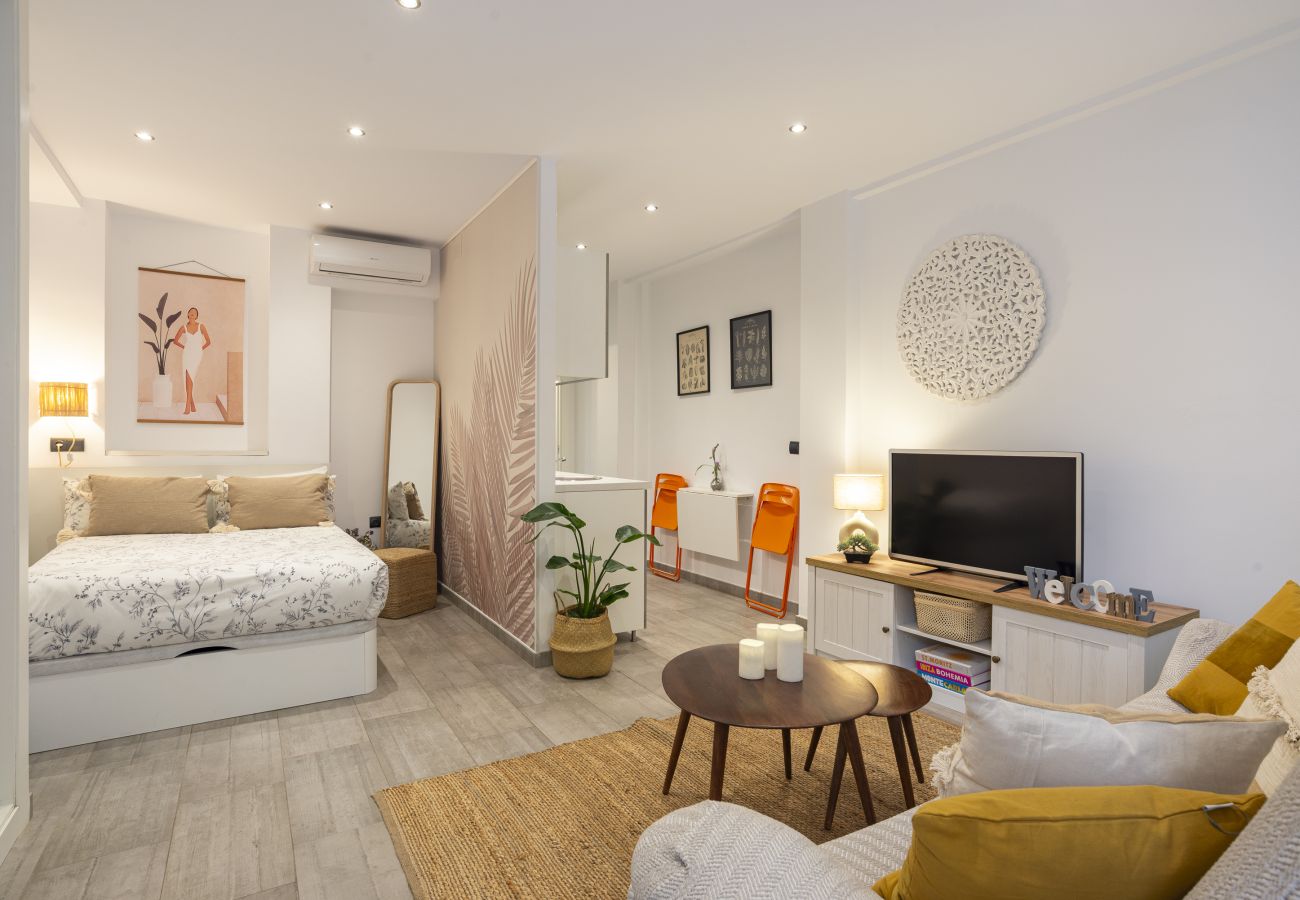 Estudio en Málaga - -MalagaSunApts- Quiet courtyard Andes Perez Estudio en Málaga - -MalagaSunApts- Quiet courtyard Andes Perez