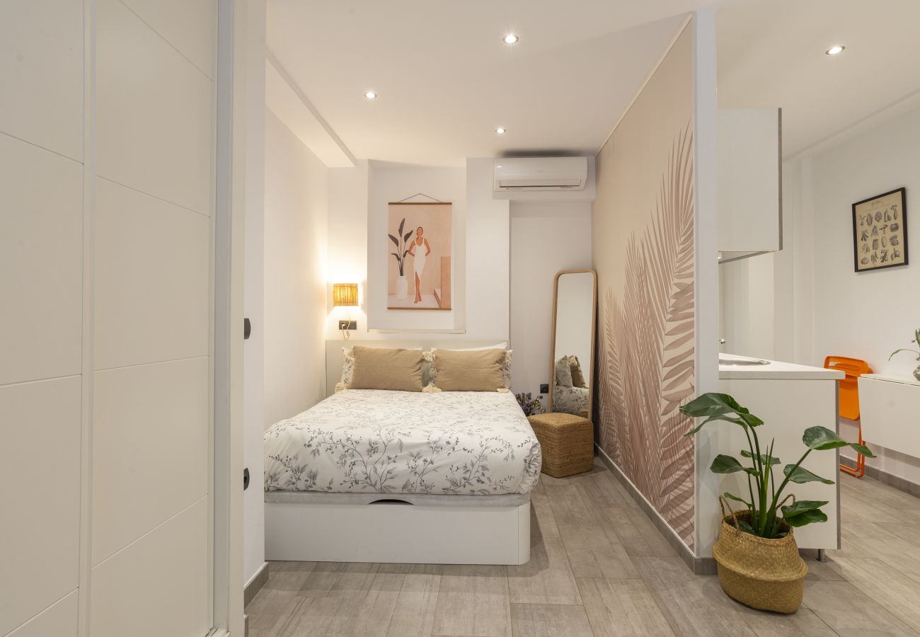 Estudio en Málaga - -MalagaSunApts- Quiet courtyard Andes Perez Estudio en Málaga - -MalagaSunApts- Quiet courtyard Andes Perez