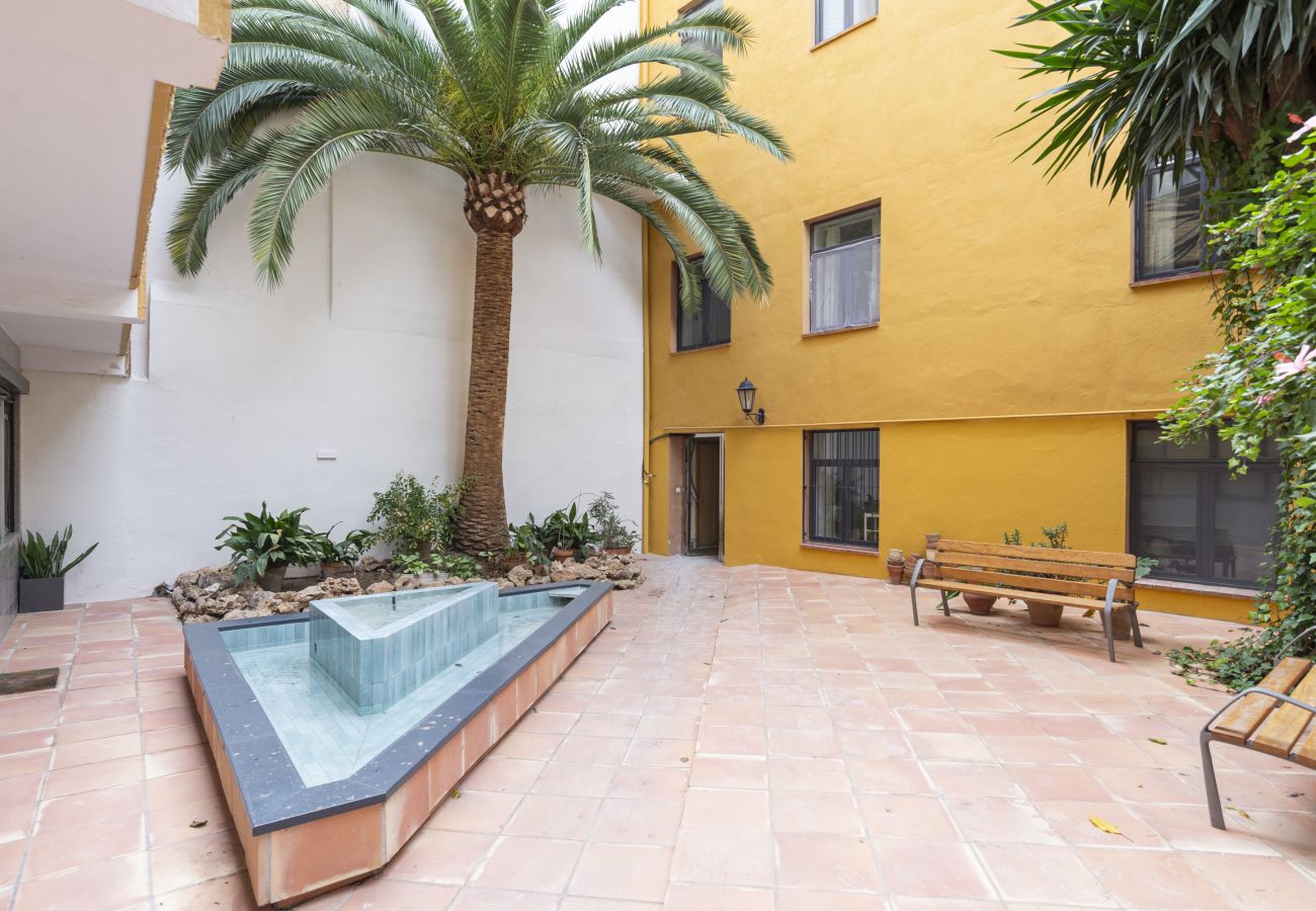 Estudio en Málaga - -MalagaSunApts- Quiet courtyard Andes Perez Estudio en Málaga - -MalagaSunApts- Quiet courtyard Andes Perez