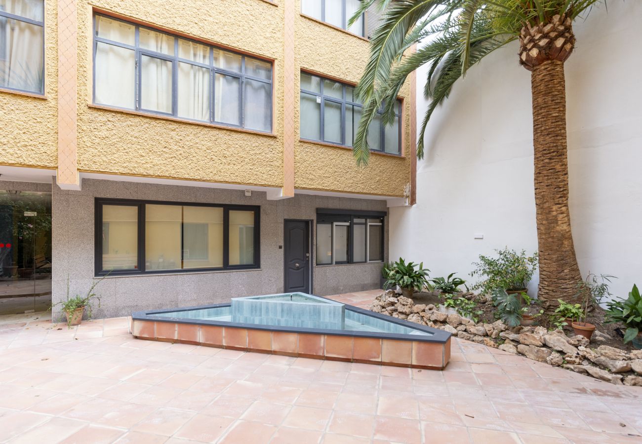 Estudio en Málaga - -MalagaSunApts- Quiet courtyard Andes Perez Estudio en Málaga - -MalagaSunApts- Quiet courtyard Andes Perez