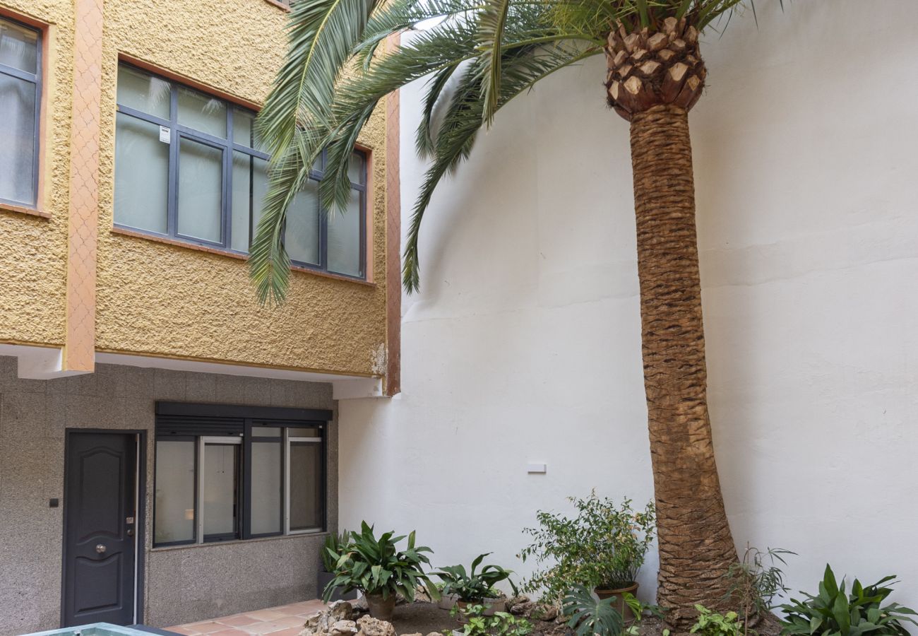Estudio en Málaga - -MalagaSunApts- Quiet courtyard Andes Perez Estudio en Málaga - -MalagaSunApts- Quiet courtyard Andes Perez