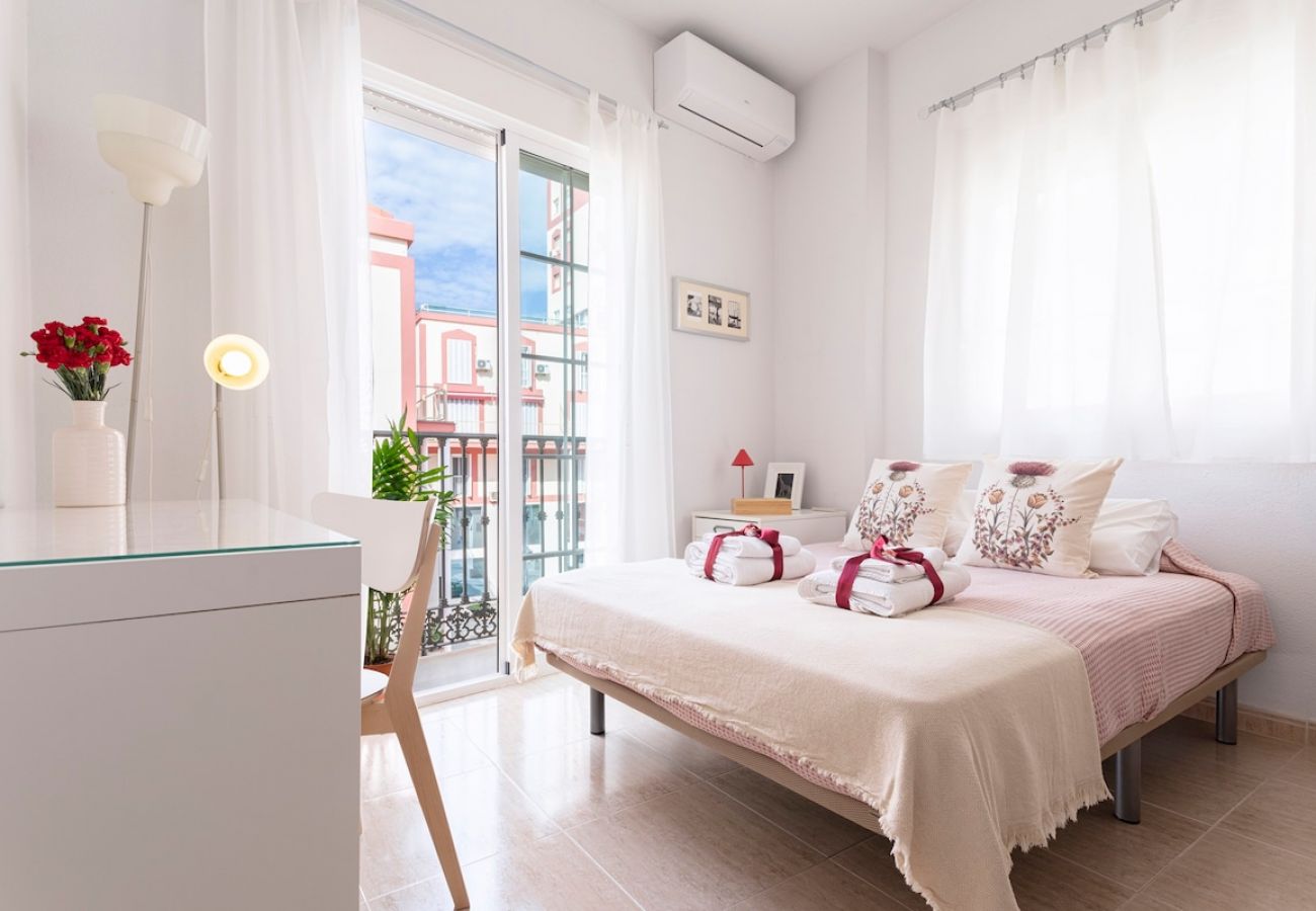 Studio in Málaga - -MalagaSunApts- Bright City Centre Studio 