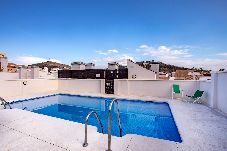 Apartment in Málaga - -MalagaSunApts- FreeParking+Shared Pool 