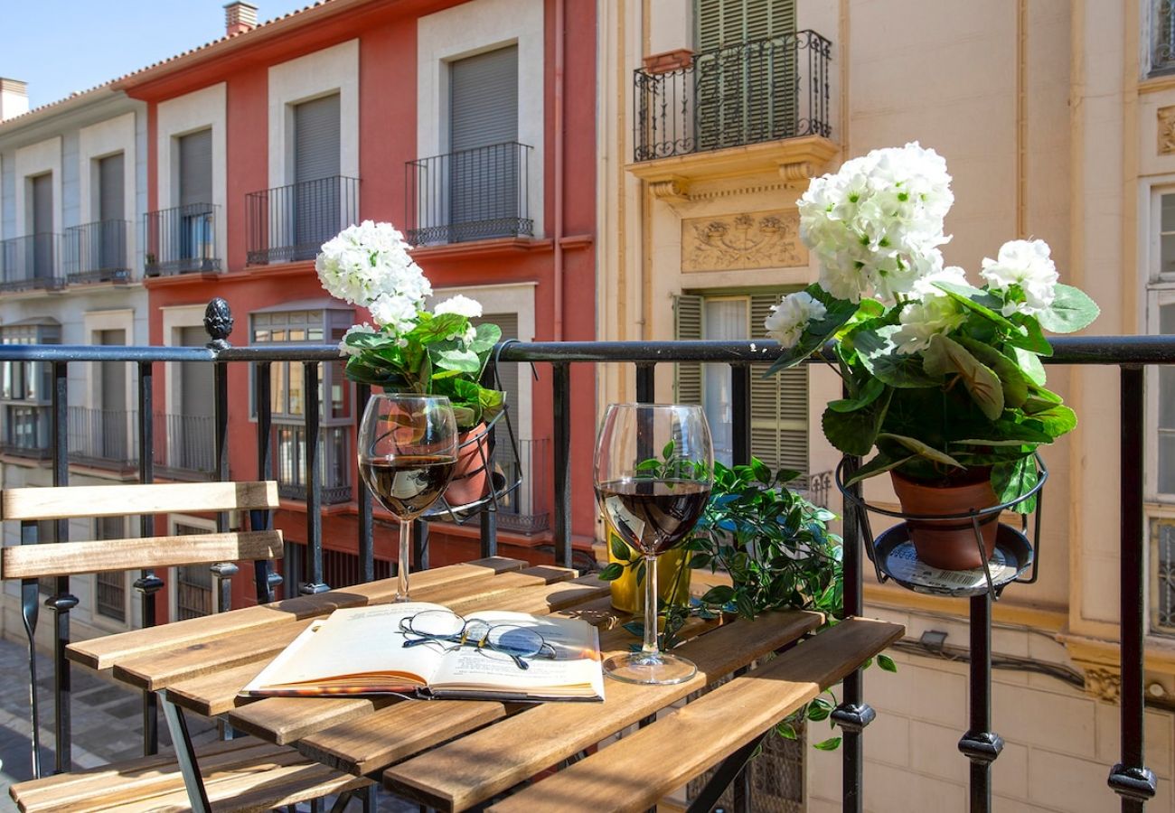 Apartment in Málaga - -MalagaSunApts-Comfy&Central Free Parking