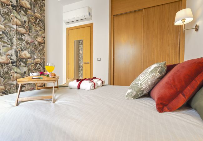 Apartment in Málaga - -MalagaSunApts-Romantic Private Terrace&Shared Pool Apartment in Málaga - -MalagaSunApts-Romantic Private Terrace&Shared Pool