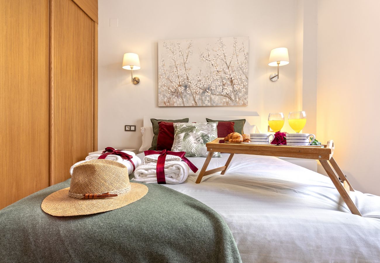 Apartment in Málaga - -MalagaSunApts-Romantic Private Terrace&Shared Pool Apartment in Málaga - -MalagaSunApts-Romantic Private Terrace&Shared Pool