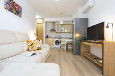 Apartment in Málaga - -MalagaSunApts-Cervantes Pool&Parking