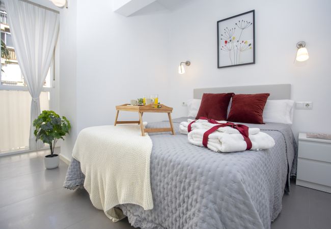 Studio in Málaga - -MalagaSunApts-Malagueta Beach Estudio AA/WIFI Studio in Málaga - -MalagaSunApts-Malagueta Beach Estudio AA/WIFI