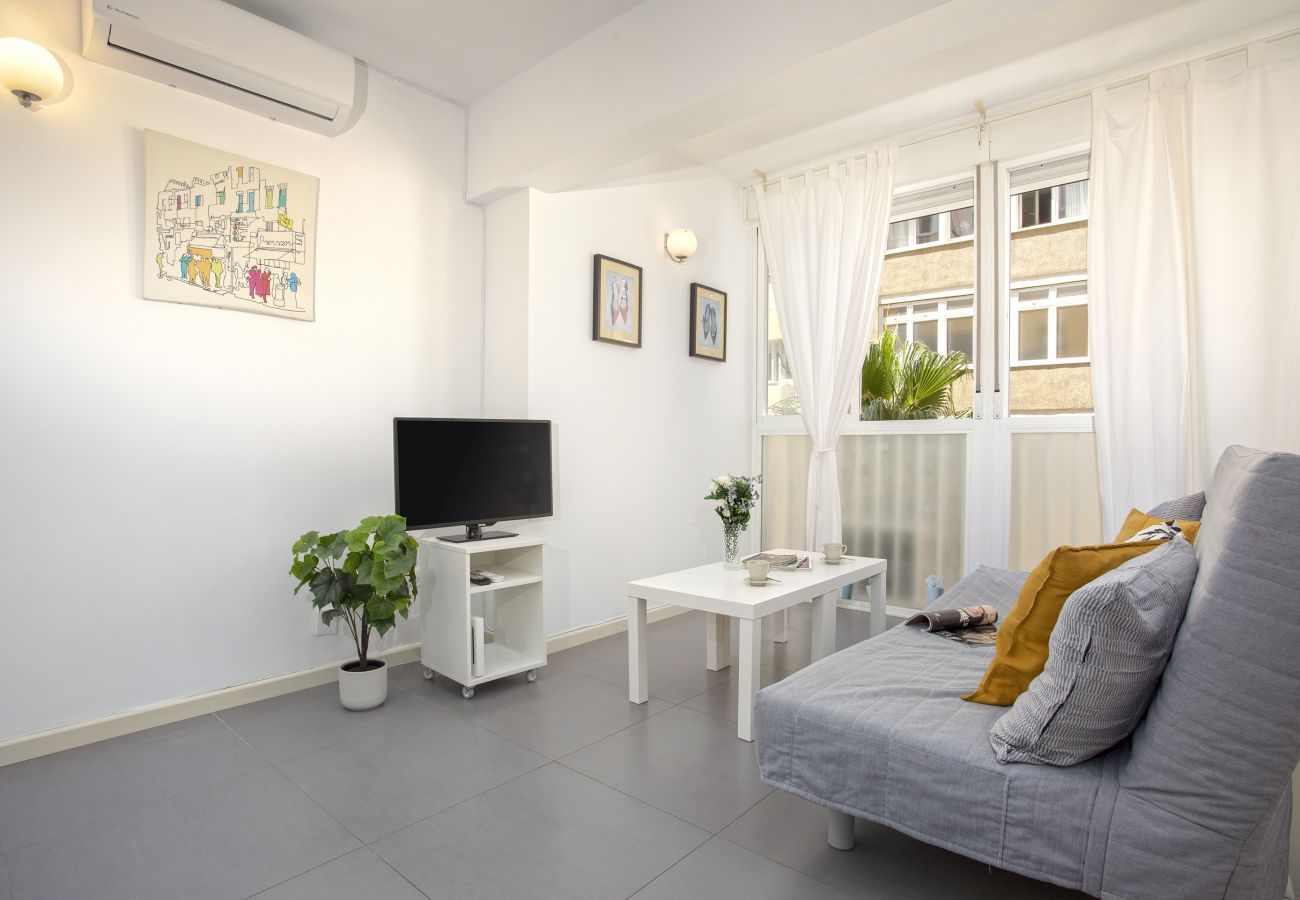 Studio in Málaga - -MalagaSunApts-Malagueta Beach Estudio AA/WIFI Studio in Málaga - -MalagaSunApts-Malagueta Beach Estudio AA/WIFI